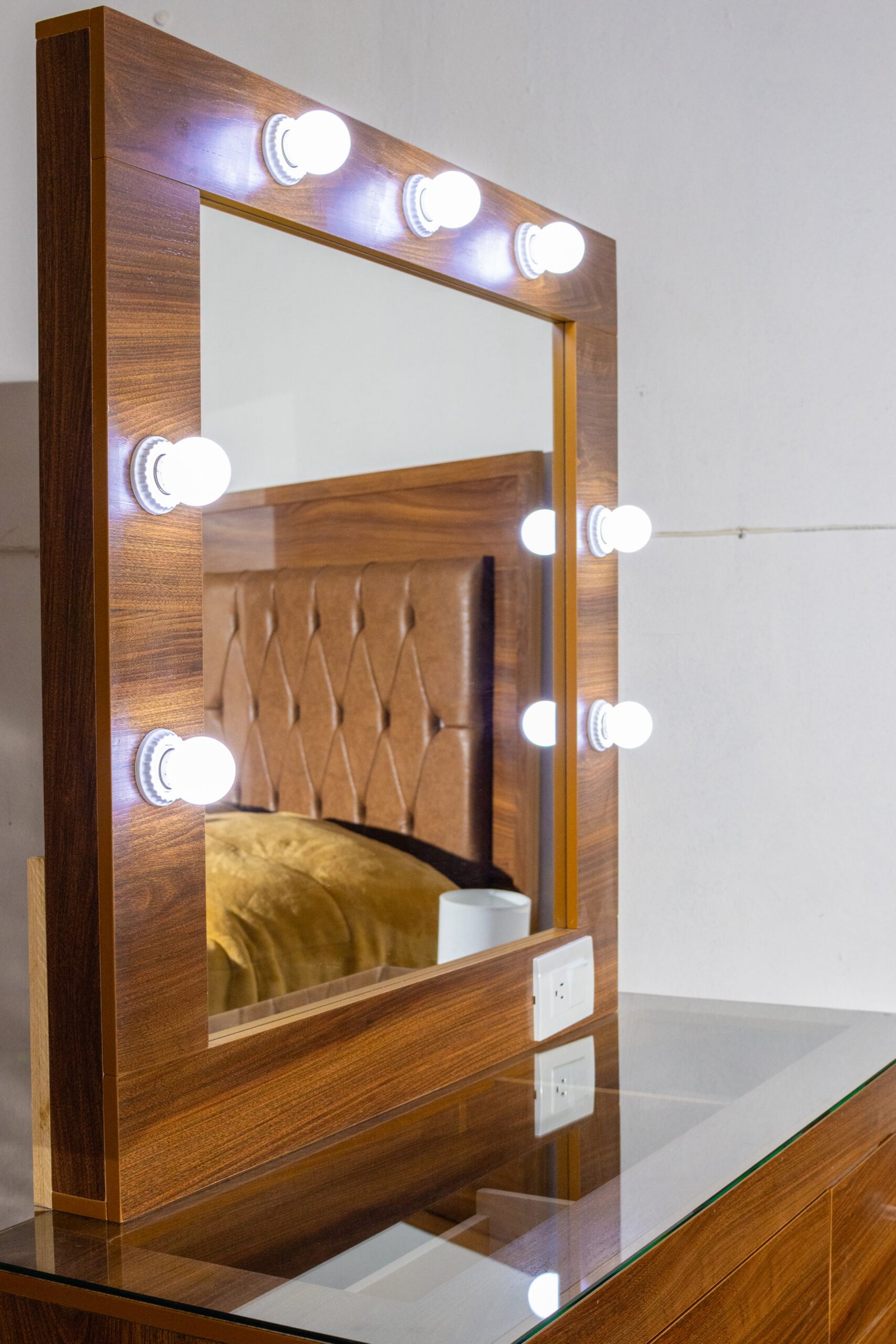 RECÁMARA MAYTE CON VANITY AVELLANA - Image 16